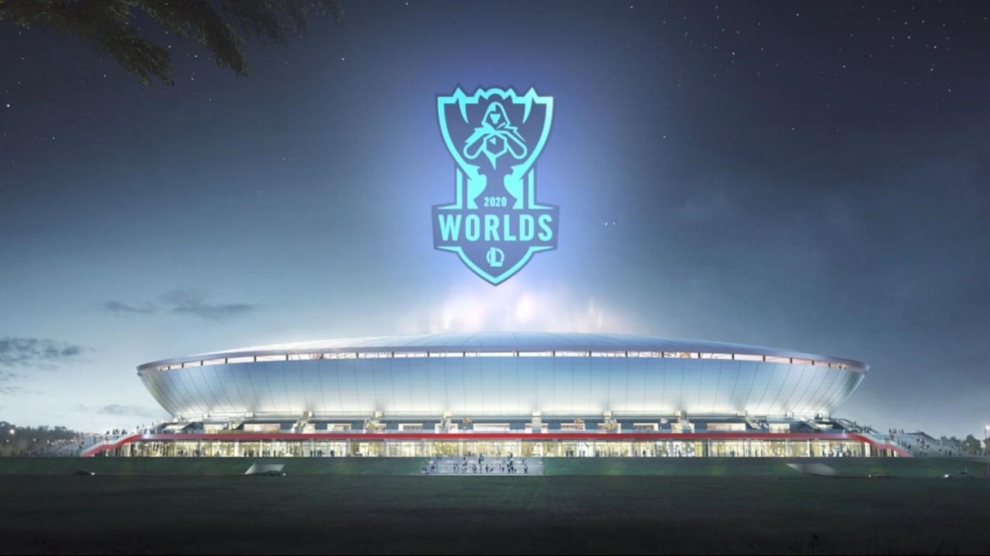 英雄联盟职业赛场顶尖选手Faker与Uzi引领电竞行业发展