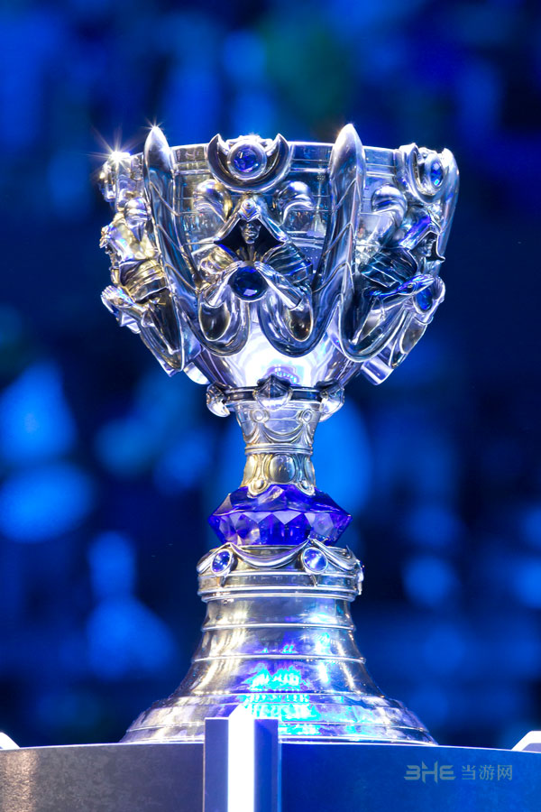 CFO战略价值凸显:财务数据分析如何驱动企业战略决策与风险管控能力提升,助力数字化转型-DB电竞官网 CFO战略价值凸显:财务数据分析如何驱动企业战略决策与风险管控能力提升,助力数字化转型-DB电竞官网